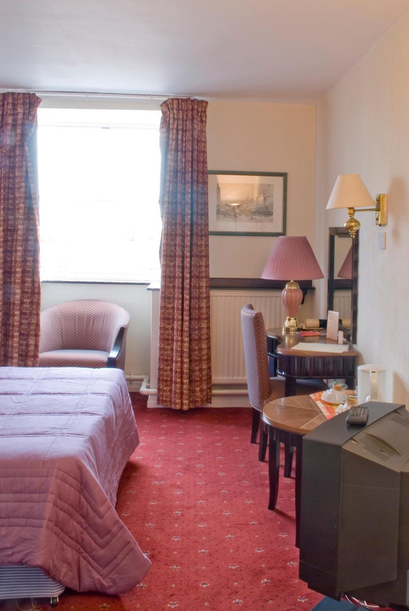 The Ashley Hotel Гейл Екстер'єр фото