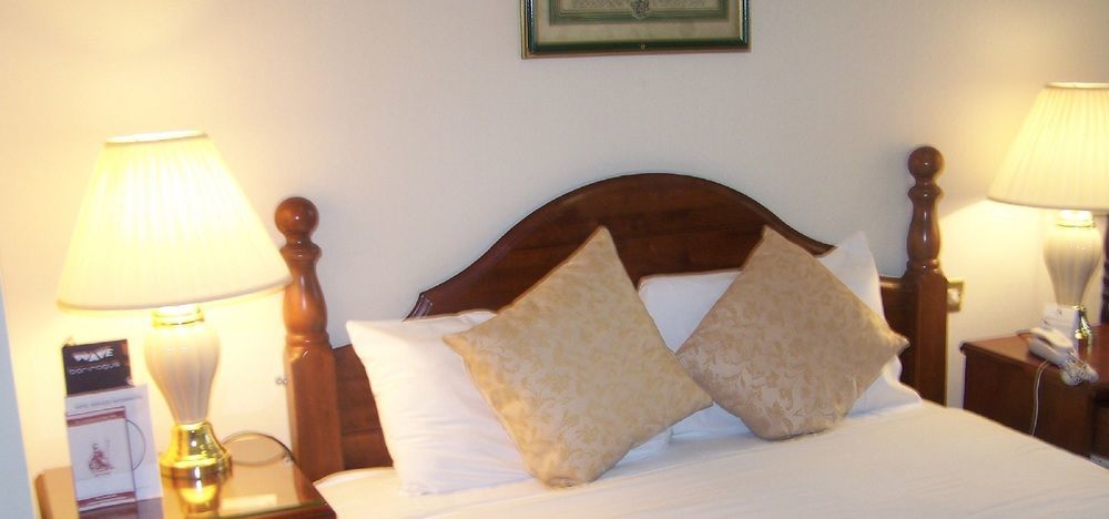 The Ashley Hotel Гейл Екстер'єр фото